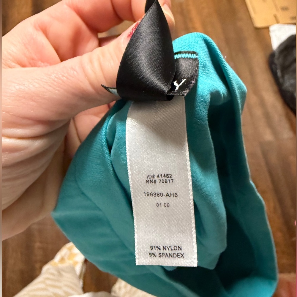 VICTORIA’S SECRET Body by Victoria Blue Tube Top Bra w/Bra Shelf Small - Picture 4 of 7